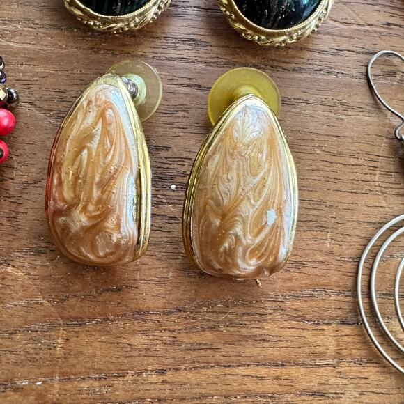 Lot of 11 Vintage and Modern Colorful Southwestern Bohemian Earrings - Picture 12 of 13